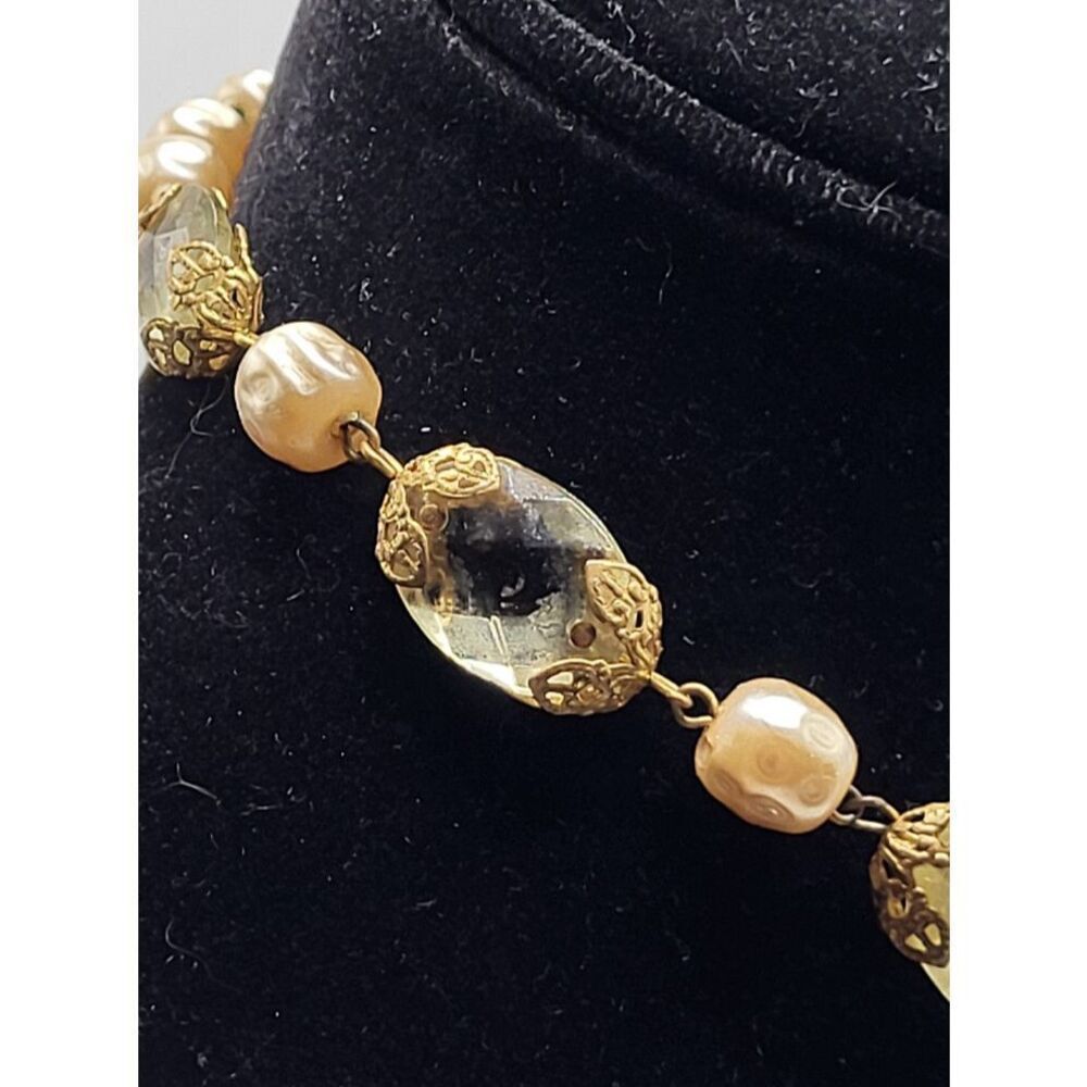 Gorgeous Crystal Vintage Filigree Glass Faux Pearl Necklace 15.5in
